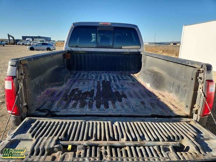 2011-ford-f250-image-23