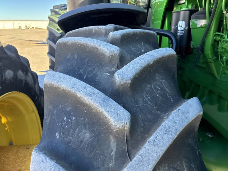 2015-john-deere-8295r-image-27