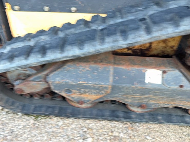 new-holland-c227-image-21