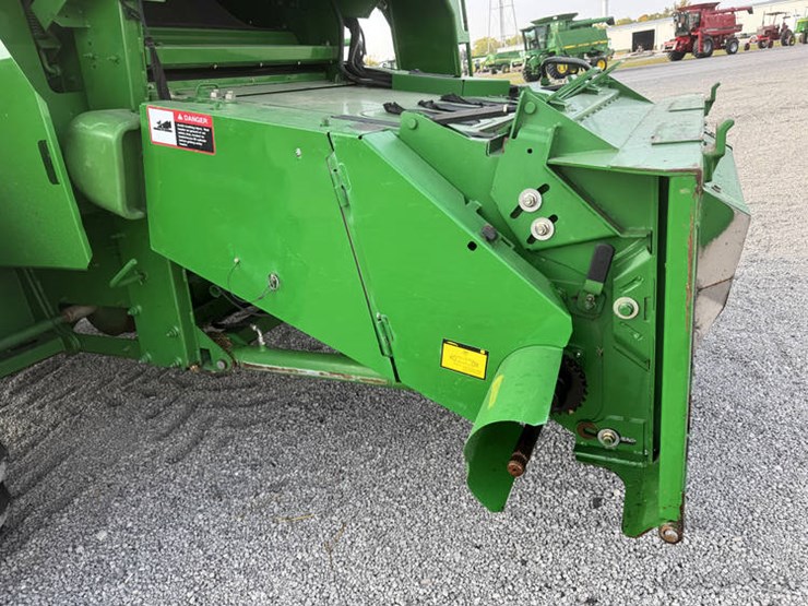 2005-john-deere-9560-sts-image-8