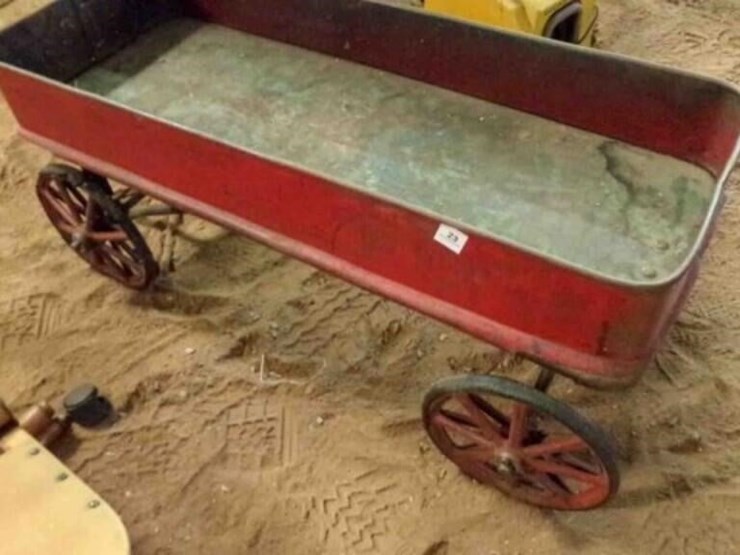 vintage-metal-wagon-image-1