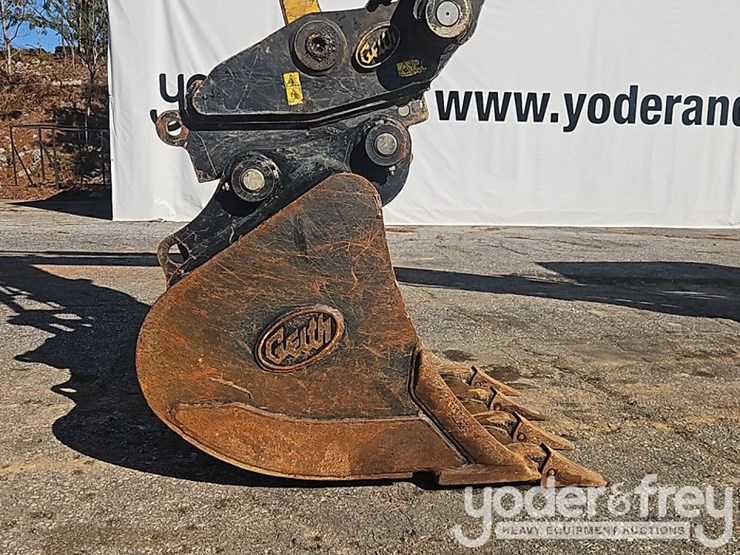 2022-kobelco-sk55rx-image-14