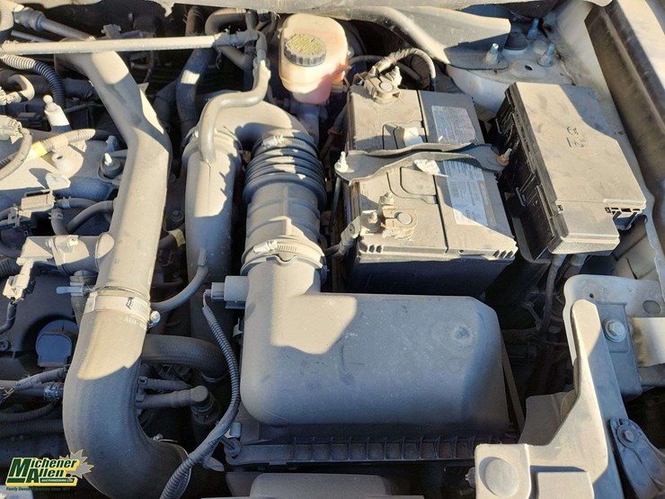 2017-ford-explorer-image-26