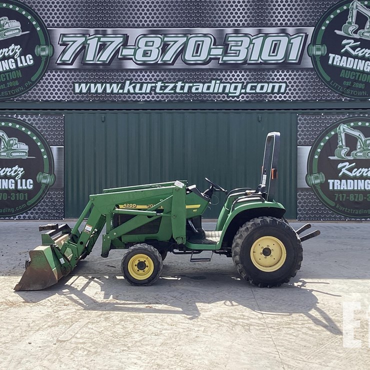 1999 JOHN DEERE 4200