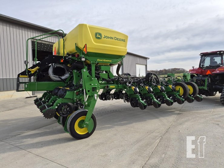 john-deere-1775-image-6