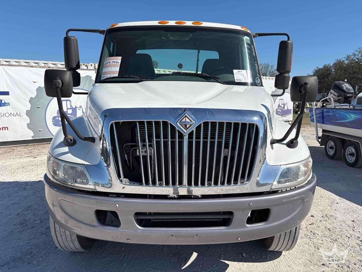 international-durastar-4300-image-31