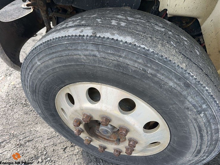 2017-international-durastar-4300-image-9