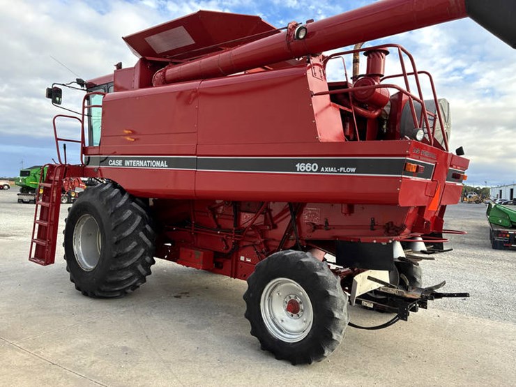 1990-case-ih-1660-image-7