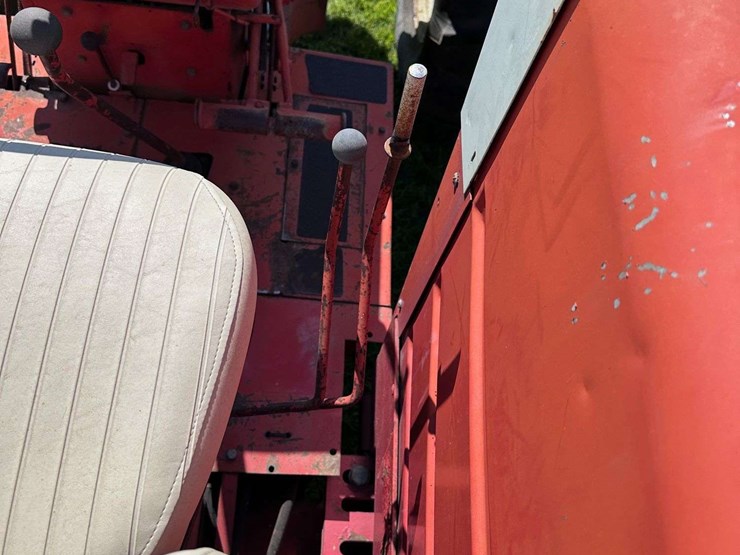 cockshutt-2050-diesel-mfwa-image-30