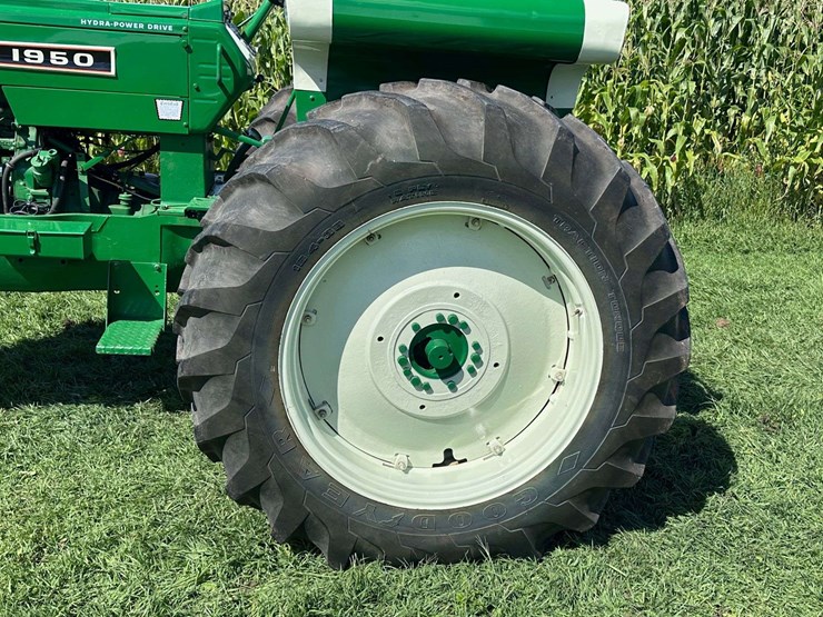 1950-oliver-1950-image-16