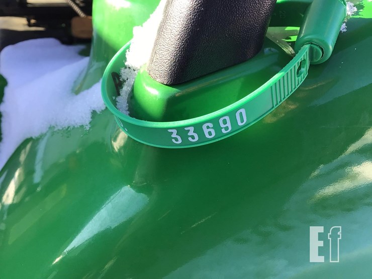 2004-john-deere-2210-image-21