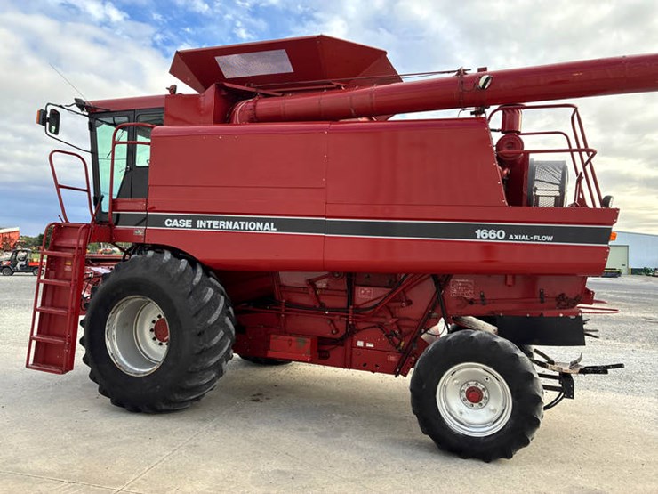 1990-case-ih-1660-image-8