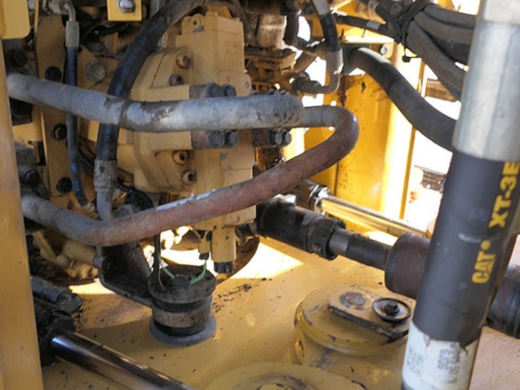 2014-caterpillar-930k-image-28