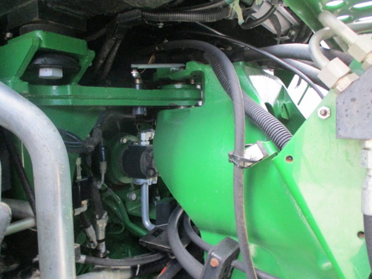 2017-john-deere-9570r-image-9