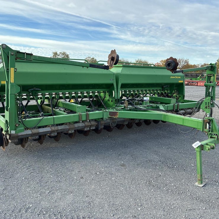 2009 JOHN DEERE 1590