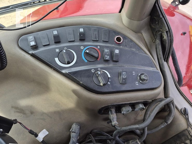2019-case-ih-magnum-380-rowtrac-cvt-image-17