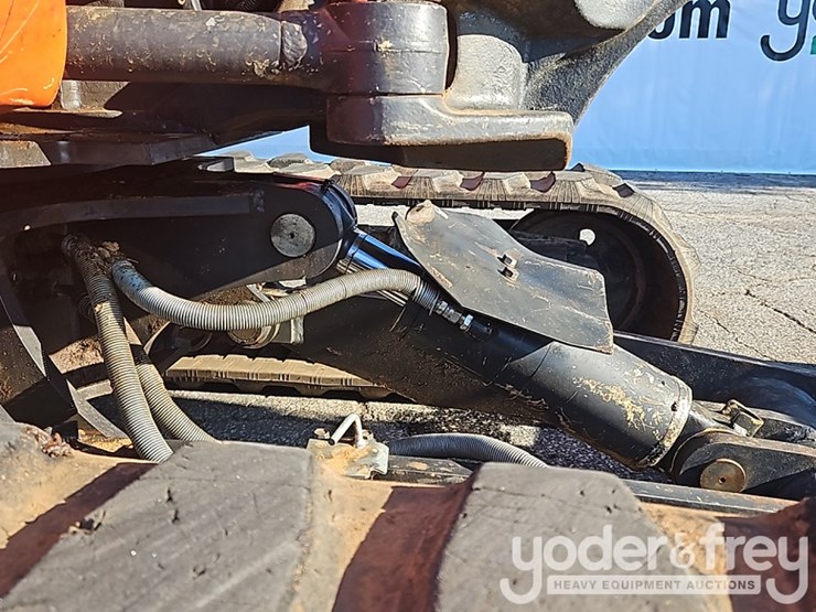 2016-kubota-kx057-4-image-27