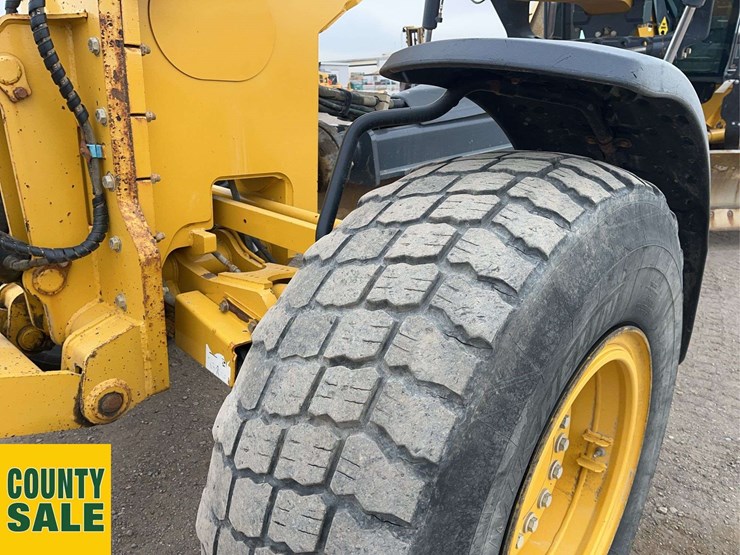 2020-deere-872gp-image-7