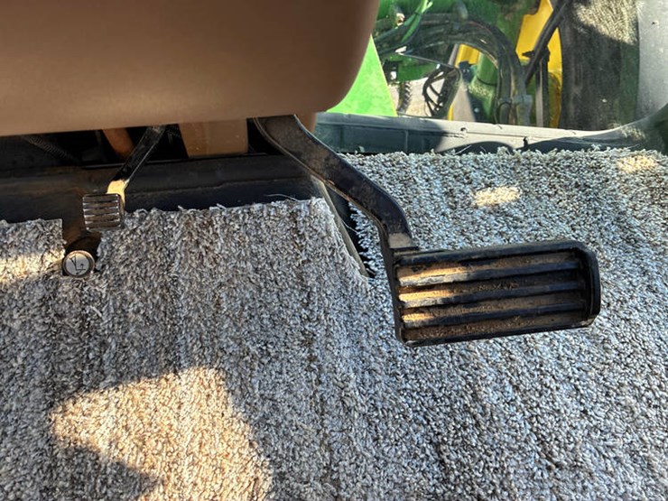 2014-john-deere-4830-image-84