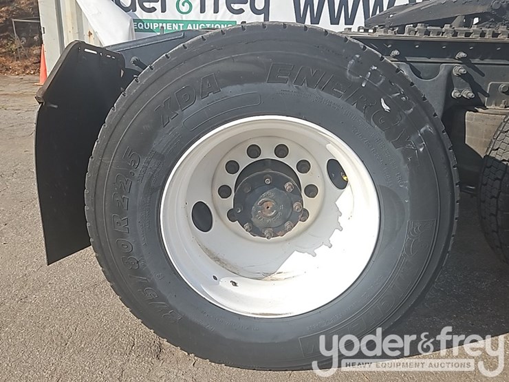 2017-international-8600-image-11