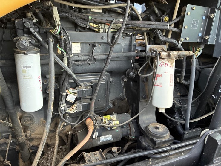 #114632-•-cat-85e-#6js00405-image-69