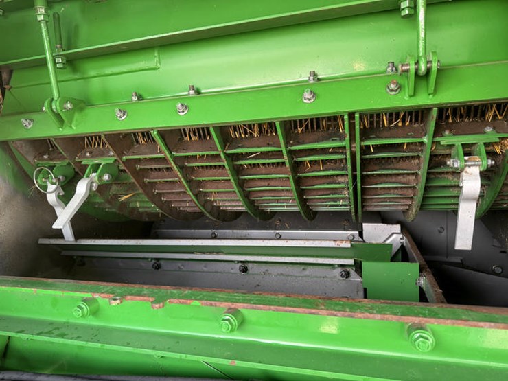 2005-john-deere-9560-sts-image-69