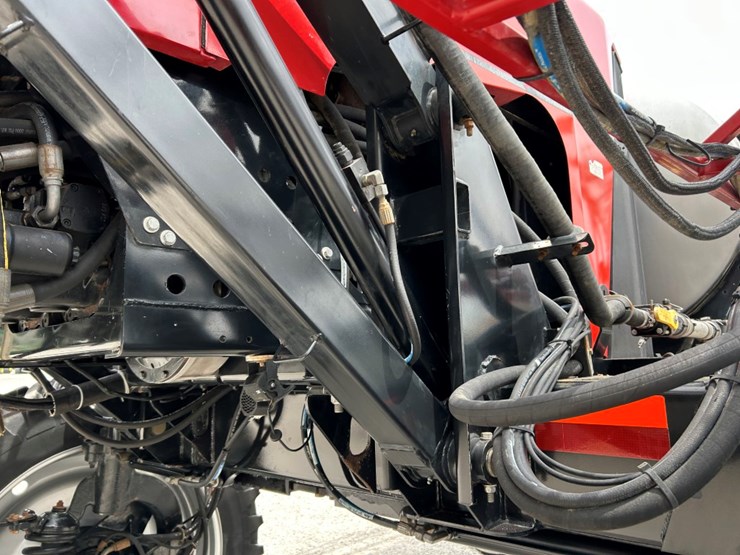 2014-case-ih-3200b-image-91