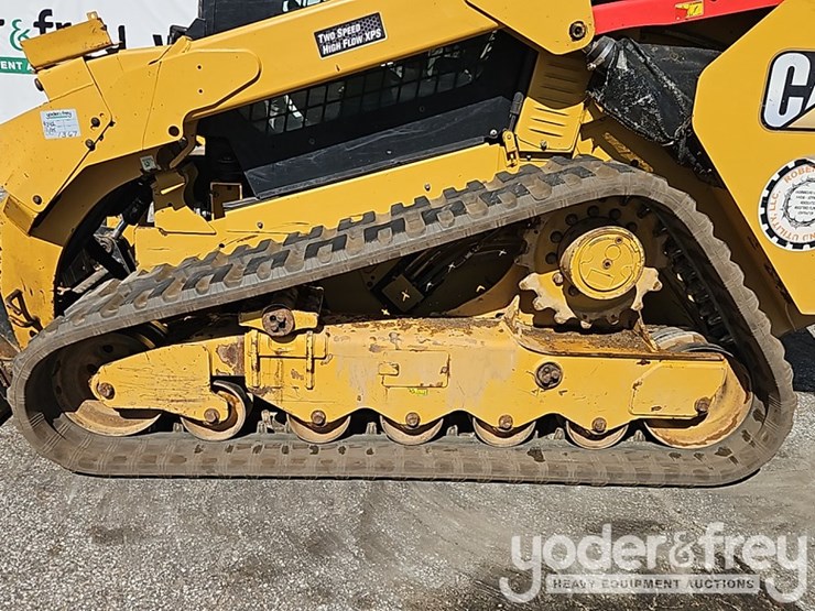 2020-caterpillar-299d3-image-13