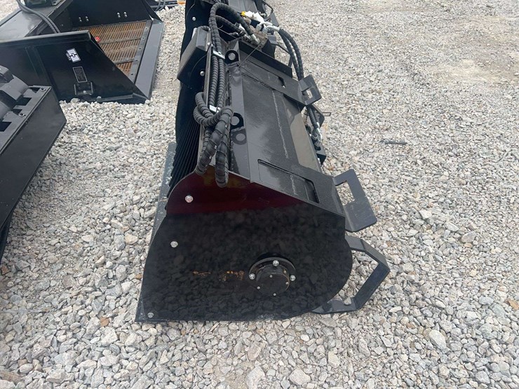 giyi-hydraulic-skid-steer-mixing-bucket-image-3