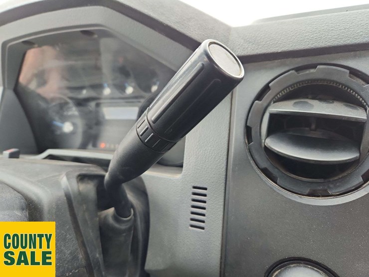 2013-ford-f550-image-13