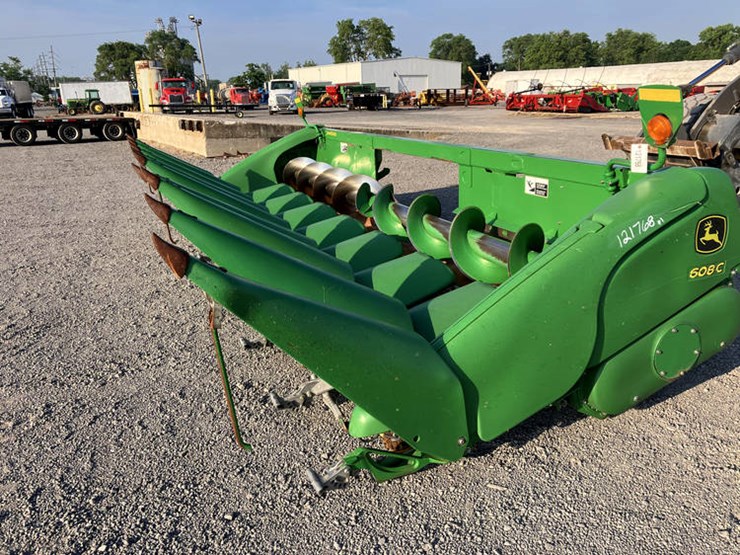 2013-john-deere-608c-image-7