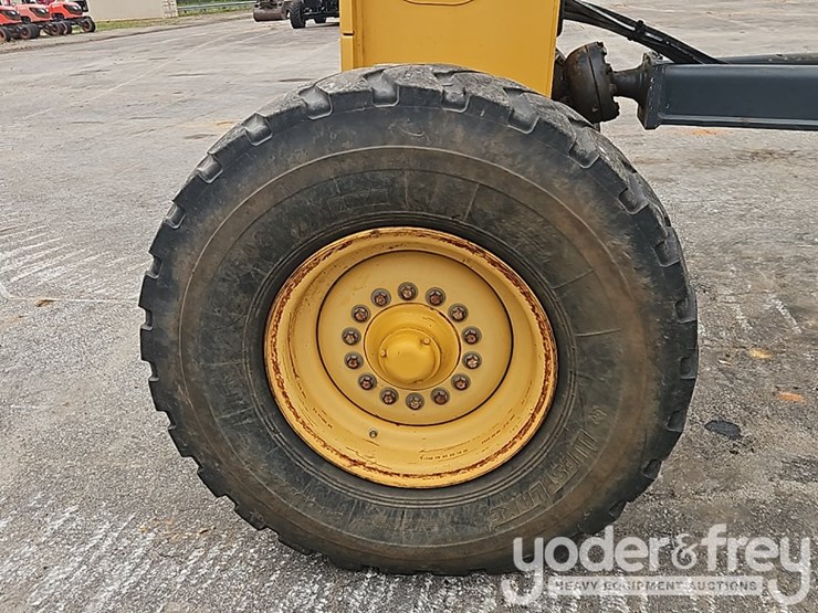 2019-deere-670g-image-14