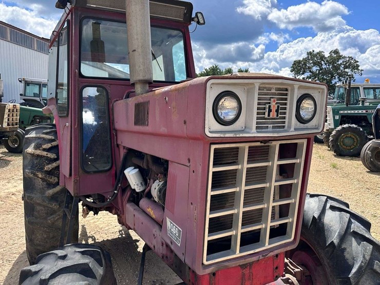 farmall-1066-hydro-image-5