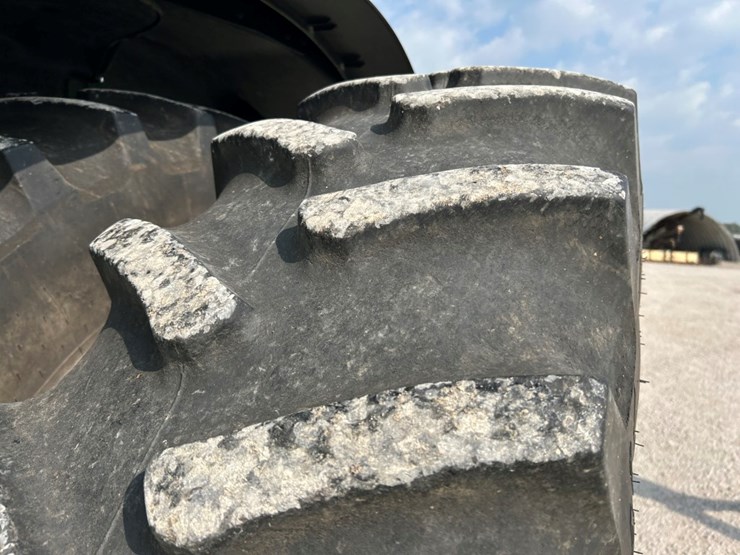 2014-john-deere-8270r-image-53