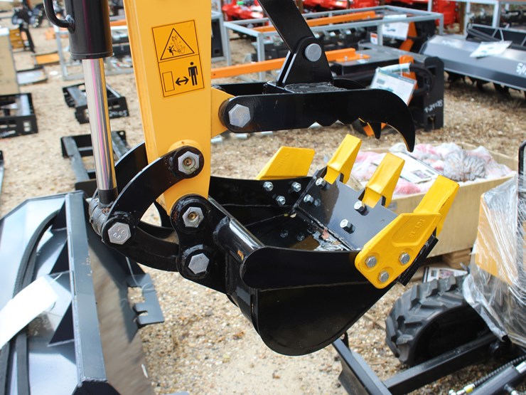 #5107-•-2025-landhero-mini-excavator,-15hp-image-4