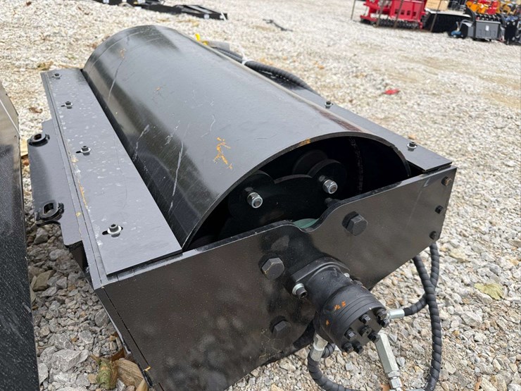 giyi-skid-steer-vibratory-roller-image-8