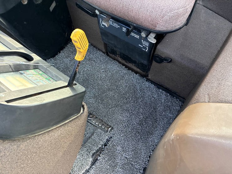 1994-john-deere-4560-image-66