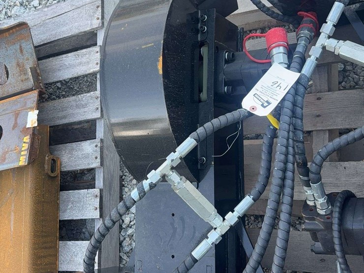 mini-skid-steer-stump-grinder-image-2