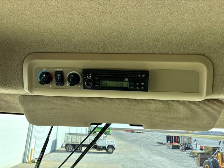 2009-john-deere-9770-sts-image-97