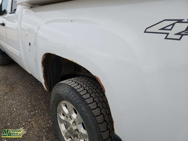 2013-gmc-sierra-2500hd-sle-image-43