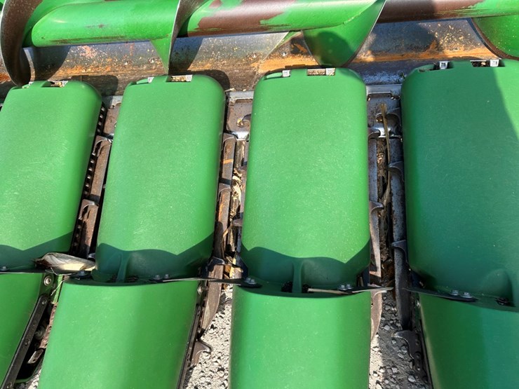 2021-john-deere-c18f-image-28