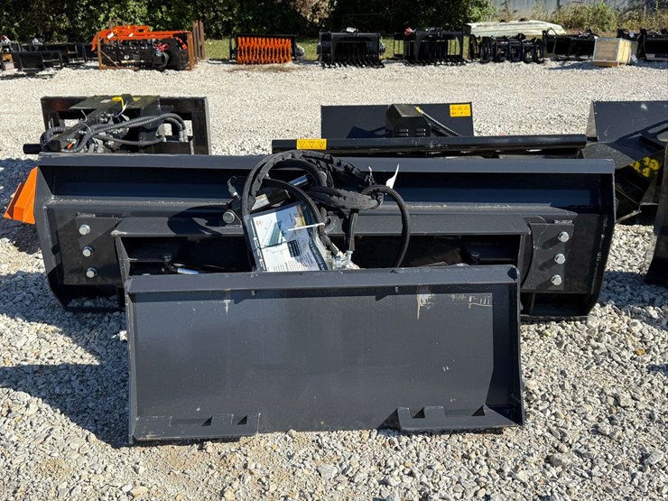 2025-wolverine-swdb-11-84w-6-way-skid-steer-dozer-blade-image-7