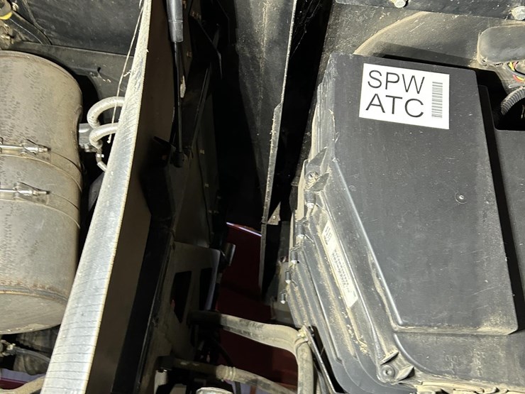 2018-case-ih-wd2504-image-65