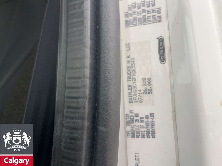 2015-freightliner-114sd-image-25