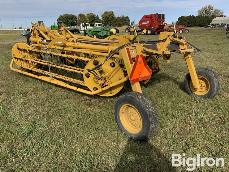 2016-vermeer-r2300-image-7