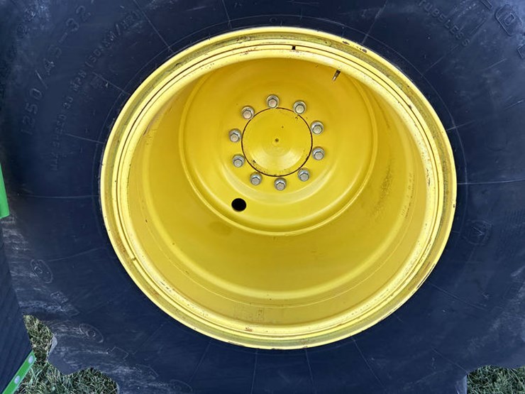 2010-john-deere-2010-image-43