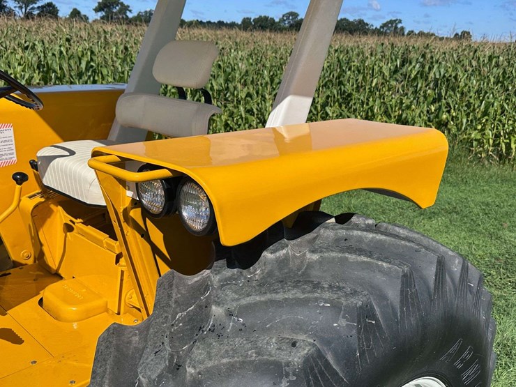 minneapolis-moline-g940-image-22