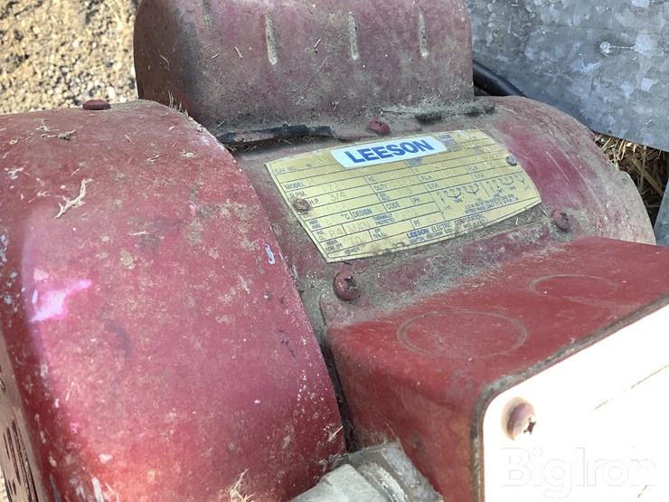 square-bale-elevator-image-14