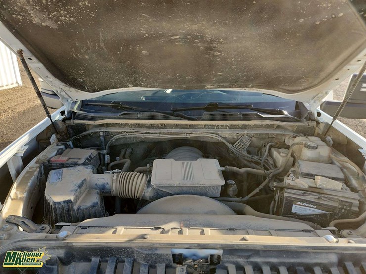 2021-chevrolet-silverado-2500hd-image-25