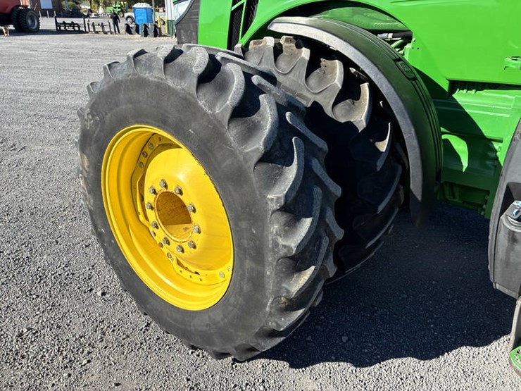 2015-john-deere-8295r-image-24